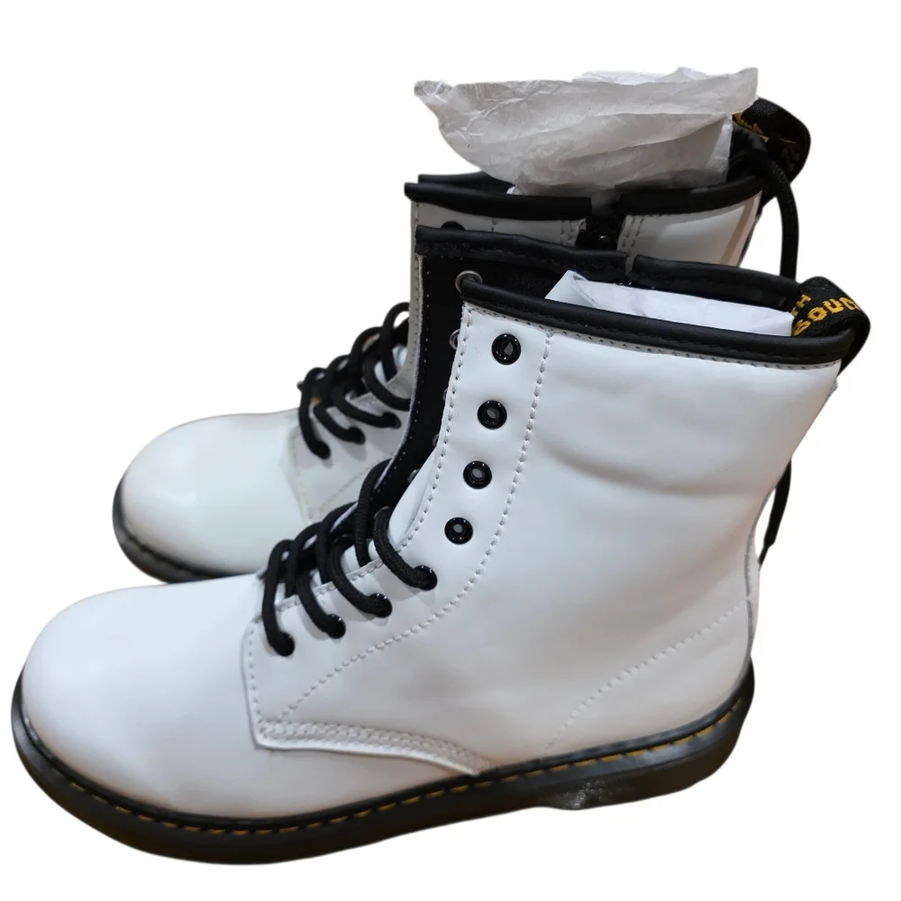 Dr. Martens Youth 1460 Leather Lace Up Boots Size 6 New In Box